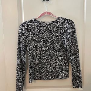 Gaze size small patterned shirt. Cute for layering. Like new